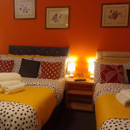 Cosy Stay In Walsall By Ideal Home Bloxwich 외부 사진