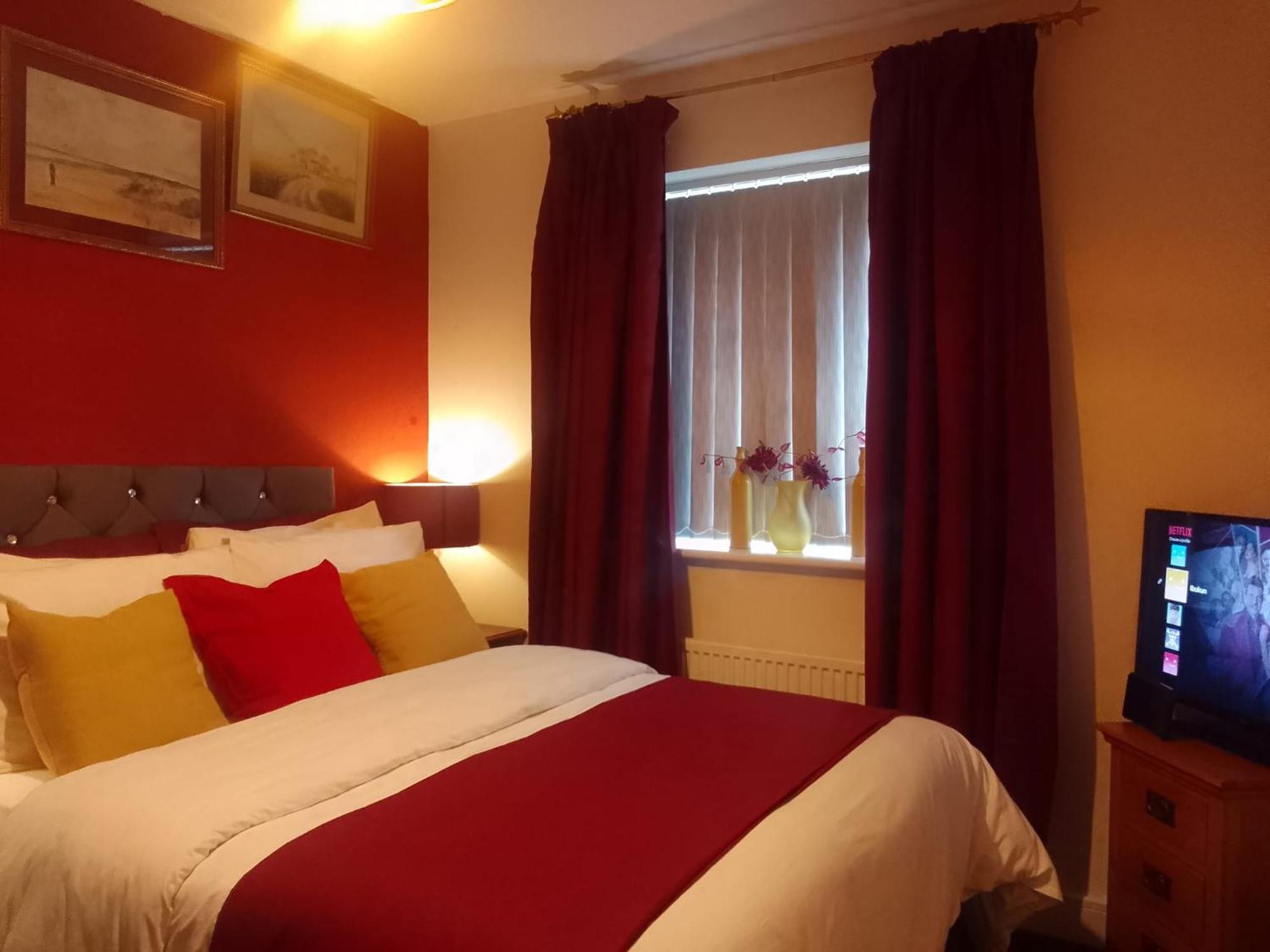 Cosy Stay In Walsall By Ideal Home Bloxwich 외부 사진