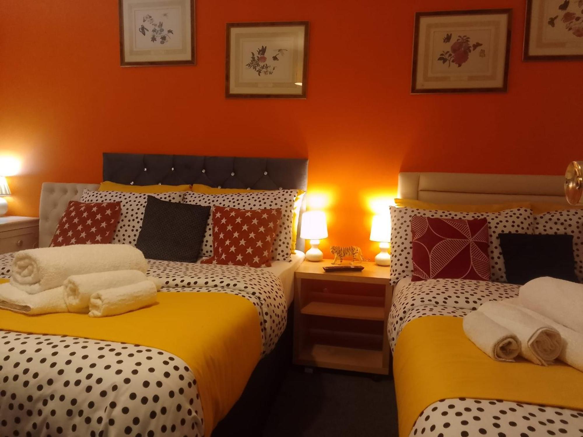 Cosy Stay In Walsall By Ideal Home Bloxwich 외부 사진
