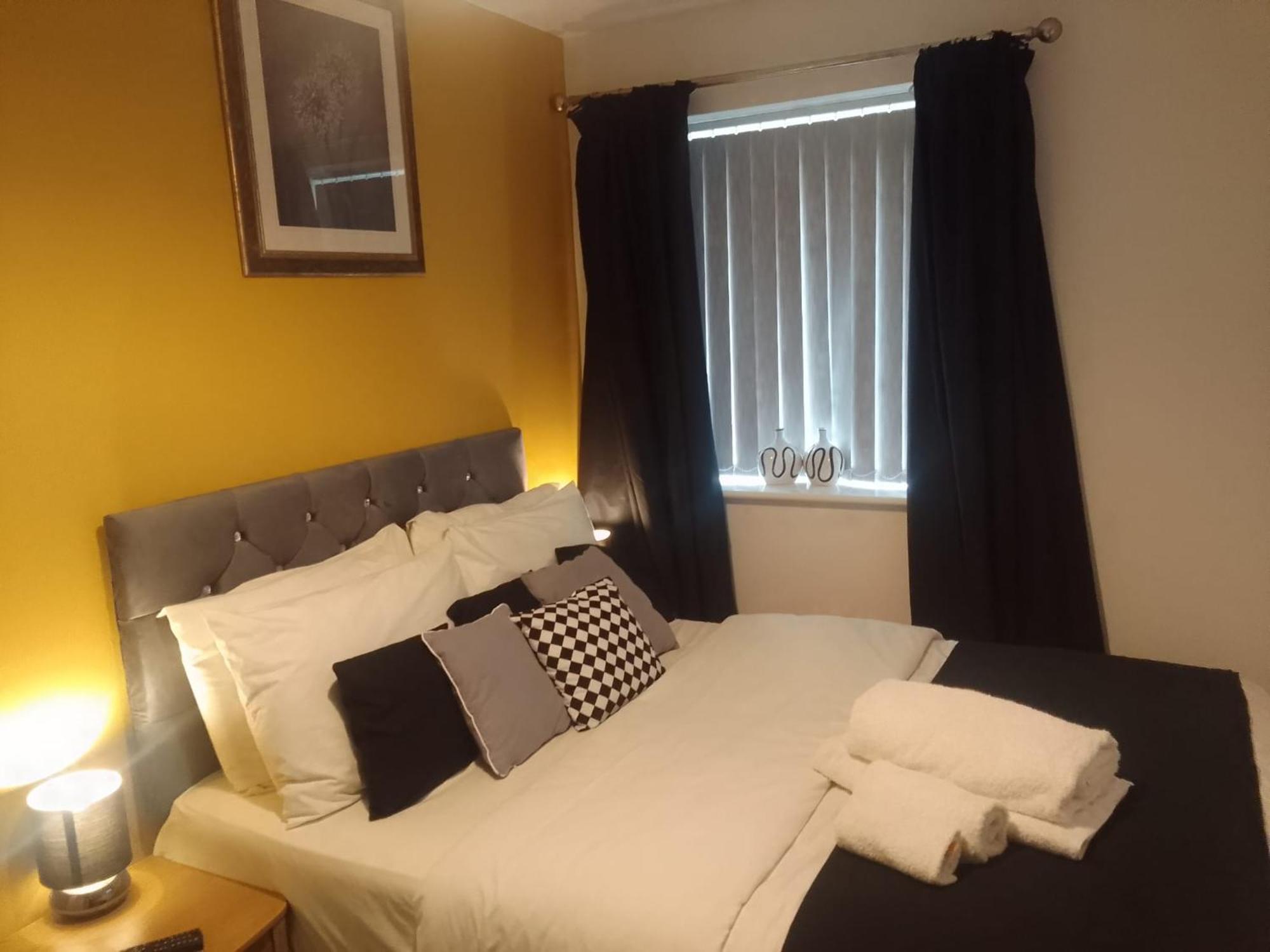 Cosy Stay In Walsall By Ideal Home Bloxwich 외부 사진
